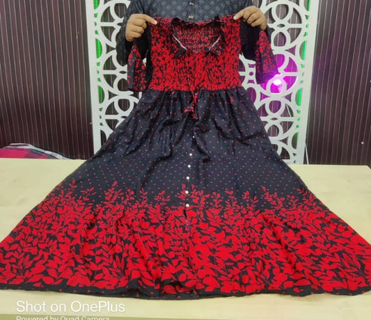 চায়না সফ্ট লিলেন কাপরের ওয়ান পিছ গাউন-(কালোর মধ্যে লালপাতা)