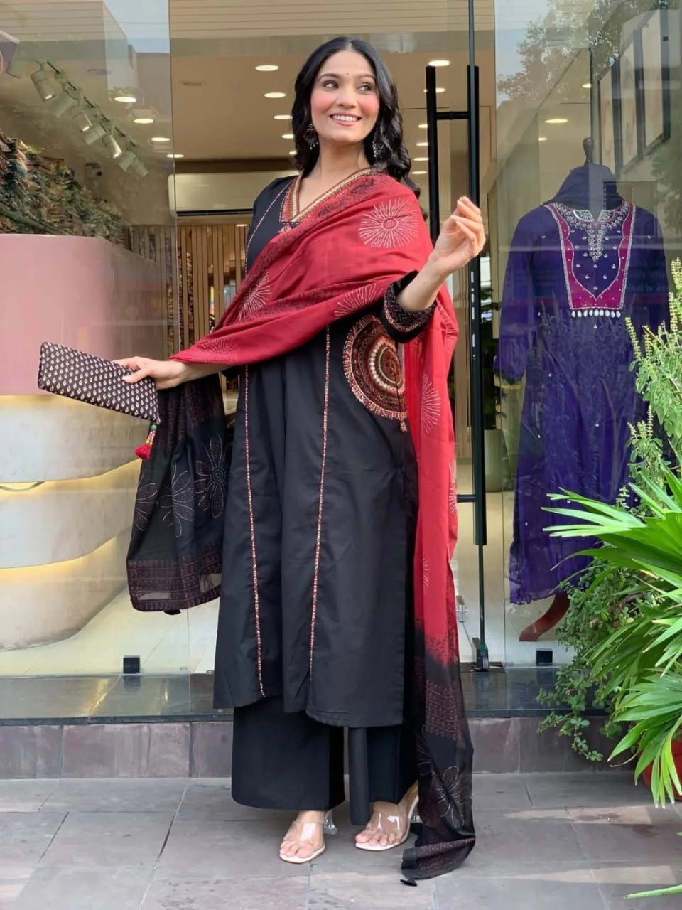 Black Elegant Three-Piece Suit Set