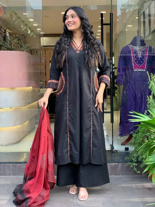 Black Elegant Three-Piece Suit Set